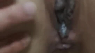 大奶拉丁少女展示她的身体