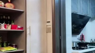 Kokone 弘水谷照顾好两个老二
