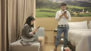 七彩主播--月光女神 金发美女，舞技依旧，风骚诱惑的很~无套啪啪狂干，差点整内射 啪怀孕
