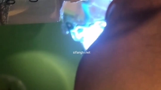 姐夫双飞姐妹花~清纯的小姨子逼逼好紧~乱伦的感觉真美好!!